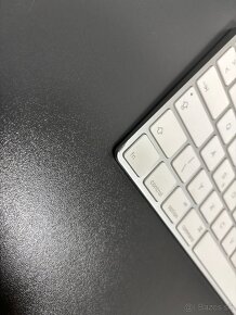 Apple Magic Keyboard SK - 2