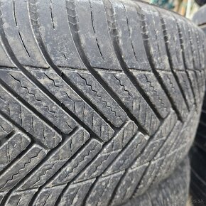 215/55 r17 Hankook - 2