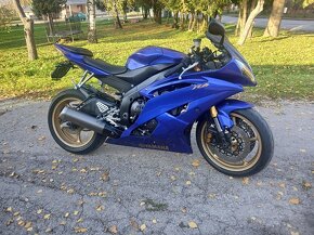 Yamaha R6 v TP 35kw - 2