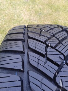 225/45 r18 zimné pneu.8 mm DOT.3623 - 2