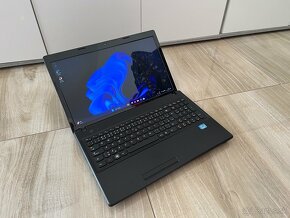 15.6"/Lenovo Notebook/i5/8GB RAM/256GB SSD/ 2x Grafika - 2