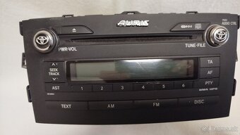 Autoradio do TOYOTA Auris r. 2008 original - 2