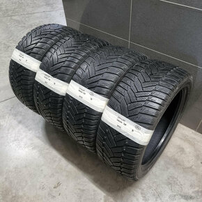 Zimné pneumatiky 245/45 R18 DUNLOP RSC - 2