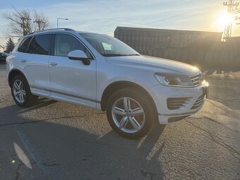 VOLKSWAGEN TOUAREG II 3.0 V6 TDI SCR 262k VZDUCH,R LINE - 2