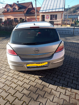 Predam Opel Astra H benzin 1.4 - 2