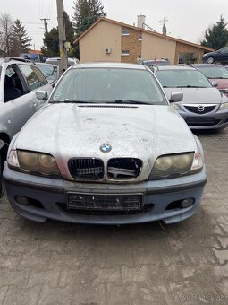 Lacno rozpredám BMW E46 na náhradné diely - 2