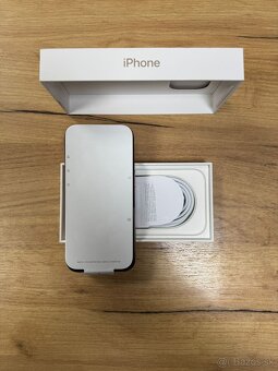 iPhone 16 Pro 256GB Desert Titanium - 2