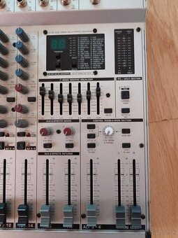 Behringer mix - 2