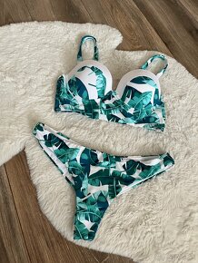 Plavky/bikini s tropickým vzorom - 2