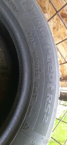 Predám zimné pneu 185/65r15 Hankook rs2 - 2