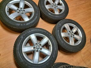 Predam Original elektrony Volkswagen 5x112 R17 a zimne pneu - 2