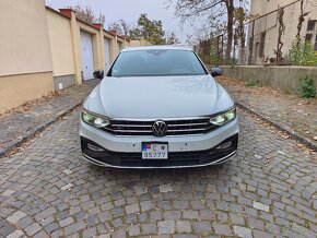 Volkswagen Passat Variant 2.0 TDI Rline DSG - 2