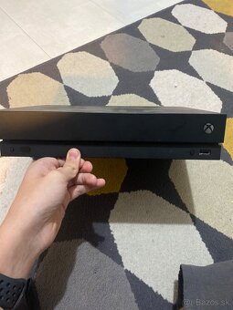 Xbox one x (zarezervovaný) - 2