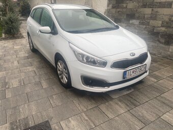 KIA Ceed II combi 1.6CRDI 100kw/DIESEL - 2