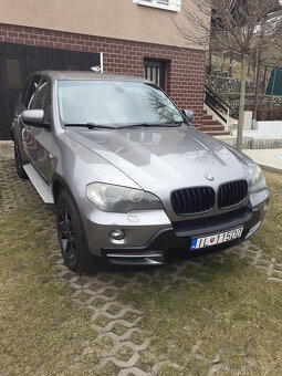 Predám BMW X5 E70 3.0d v zachovalom stave - 2