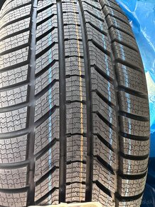 Zimne pneumatiky 4ks 235/55 R 18 continental - 2