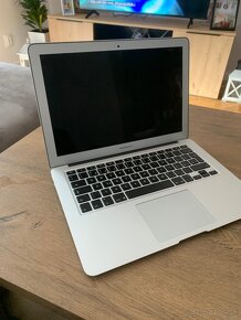 Macbook - 2