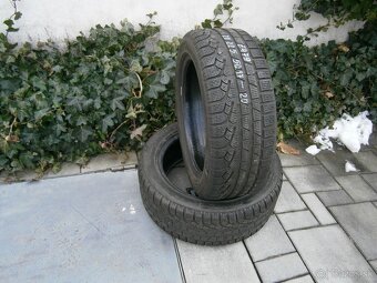 Predám 2x zimné pneu Pirelli 225/50 R17 91HXL - 2