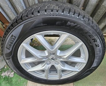 Atraktívna, orig. zimná sada VOLVO - 5x108 r17 + 235/60 r18 - 2