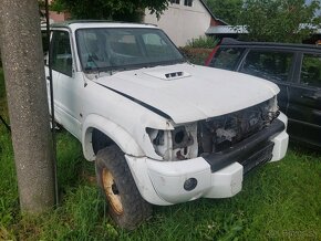 Nissan Patrol Y61 3.0di rozprodám náhradní díly - 2