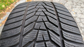 Zimné pneu 245/45 R19 --- HANKOOK - 2