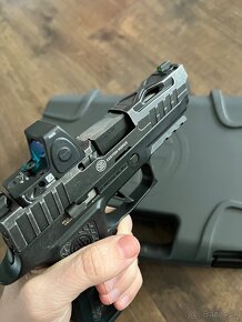 Trijicon RMR Type 2 3.25 MOA - 2