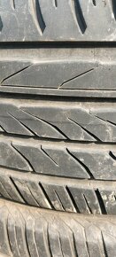 Predam pneumatiky 235/55 R17 - 2