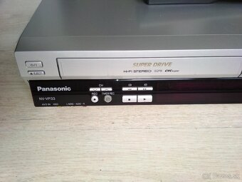 Panasonic NV-VP33 - Combo VHS a DVD - 2