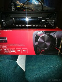 Sony CDX-G1200U - 2