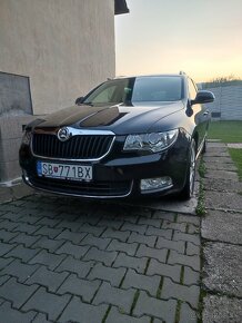 Škoda Superb Combi 2.0 TDI CR Elegance DSG - 2