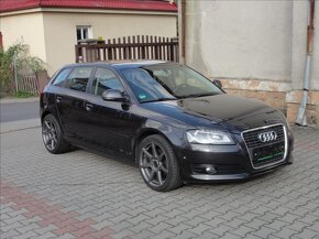 Audi A3 2.0TDI 103kW 2010 169349kmSPORTBACK 1.MAJITEL - 2