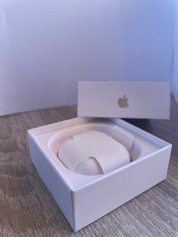 Apple AirPods 4 ANC - 2