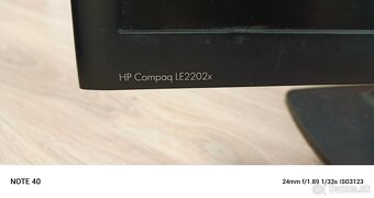 HP Compaq LE2202x - 2