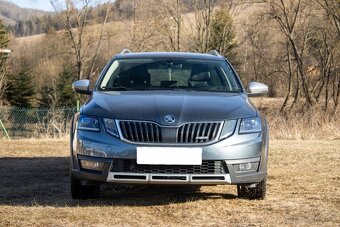 Škoda Octavia Combi 2.0 TDI Scout DSG 4x4 - 2