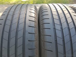 215/60R17 Bridgestone letne - 2