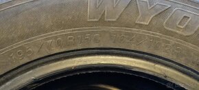 Predám 4 zimné pneumatiky 195/70 R15C 104R Yokohama - 2