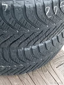 Goodyear m+s vector 4seansn 205/55 r16 - 2