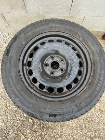 Pneu s plechovými diskami 215/60 R16 - 2