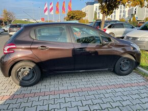 Peugeot 208 1.2 benzin 114000km - 2