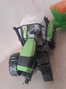 traktor deutzfahr+ rozmetadlo - 2