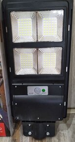 Solarne svetlo LED lampa 200W + diaľkový ovládač - 2