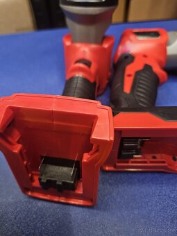 MILWAUKEE M18™ Pracovné svetlo ( nulová verzia) - 2