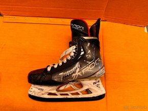 BRUSLE BAUER VAPOR HYPERLITE vel. 42/7 FIT 1 - 2