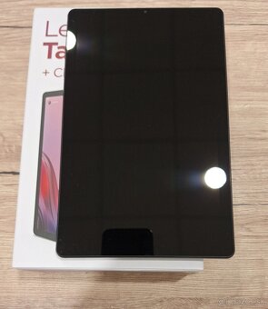 Tablet Lenovo M9 4/64GB - 2