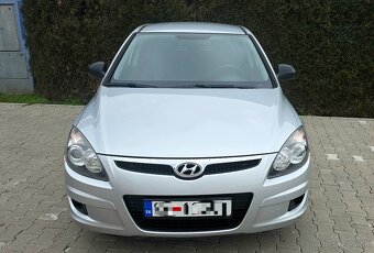 Hyundai i30 1.4 16V Comfort Najazdené: 97-tis. - 2