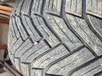 Michelin alpin 6  215/50 r17 Nissan Leaf  Zimné - 2