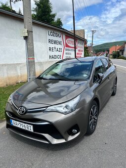 Toyota avensis combi 2018 - 2