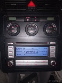 predam ovladanie kurenia a radio na vw touran 2004 - 2