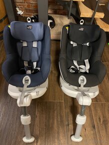 Britax Römer 360 Dualfix M size - 2