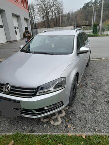 Predám vymením Passat B7 4x4 combi automat 125kw - 2